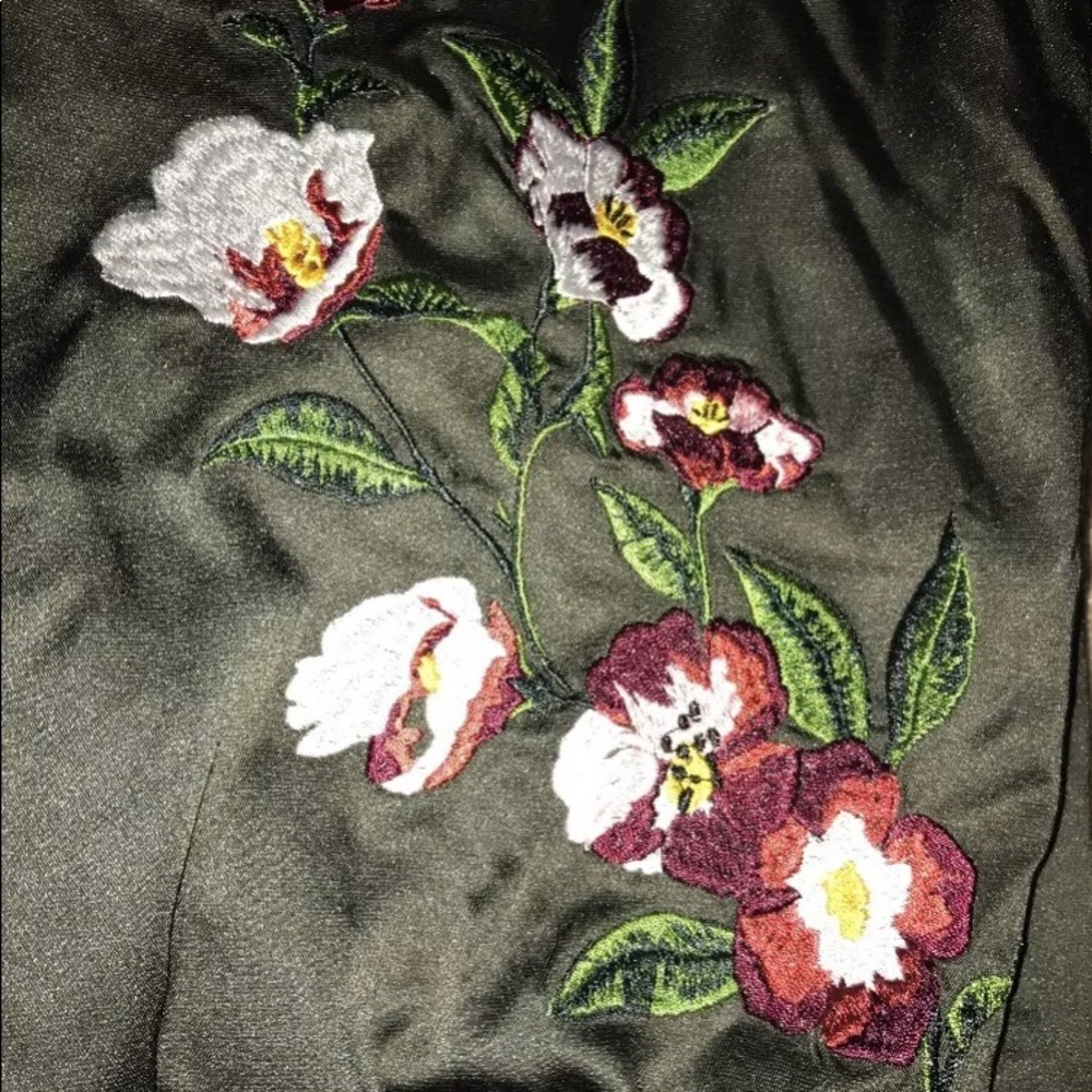 New embroidery bomber jacket spring Karlie Kloss - Picture 5 of 7